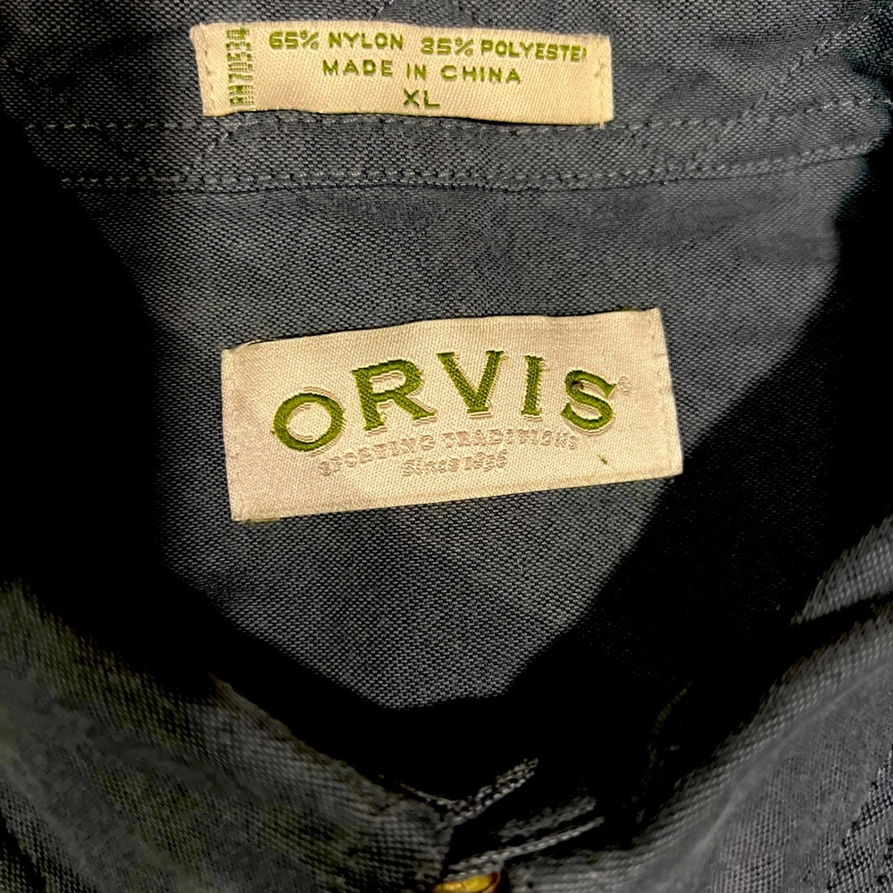 Men’s long sleeve button up  ORVIS shirt size XL blue color .